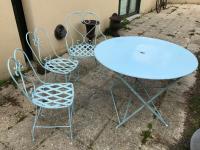 Table et chaises de jardin.JPG